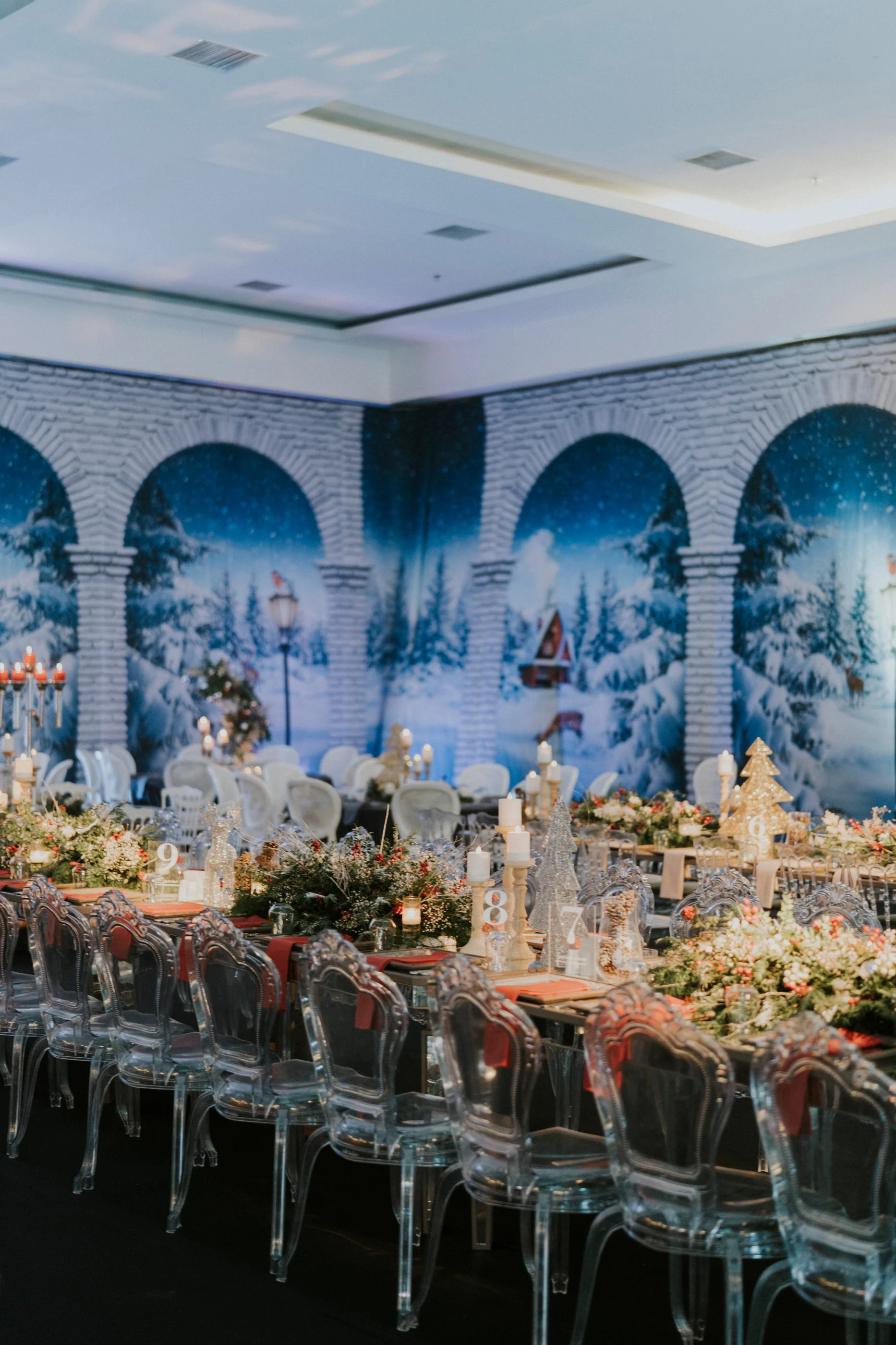 A Christmas Wedding: kış temalı masa ve dekor detayı, kare 2