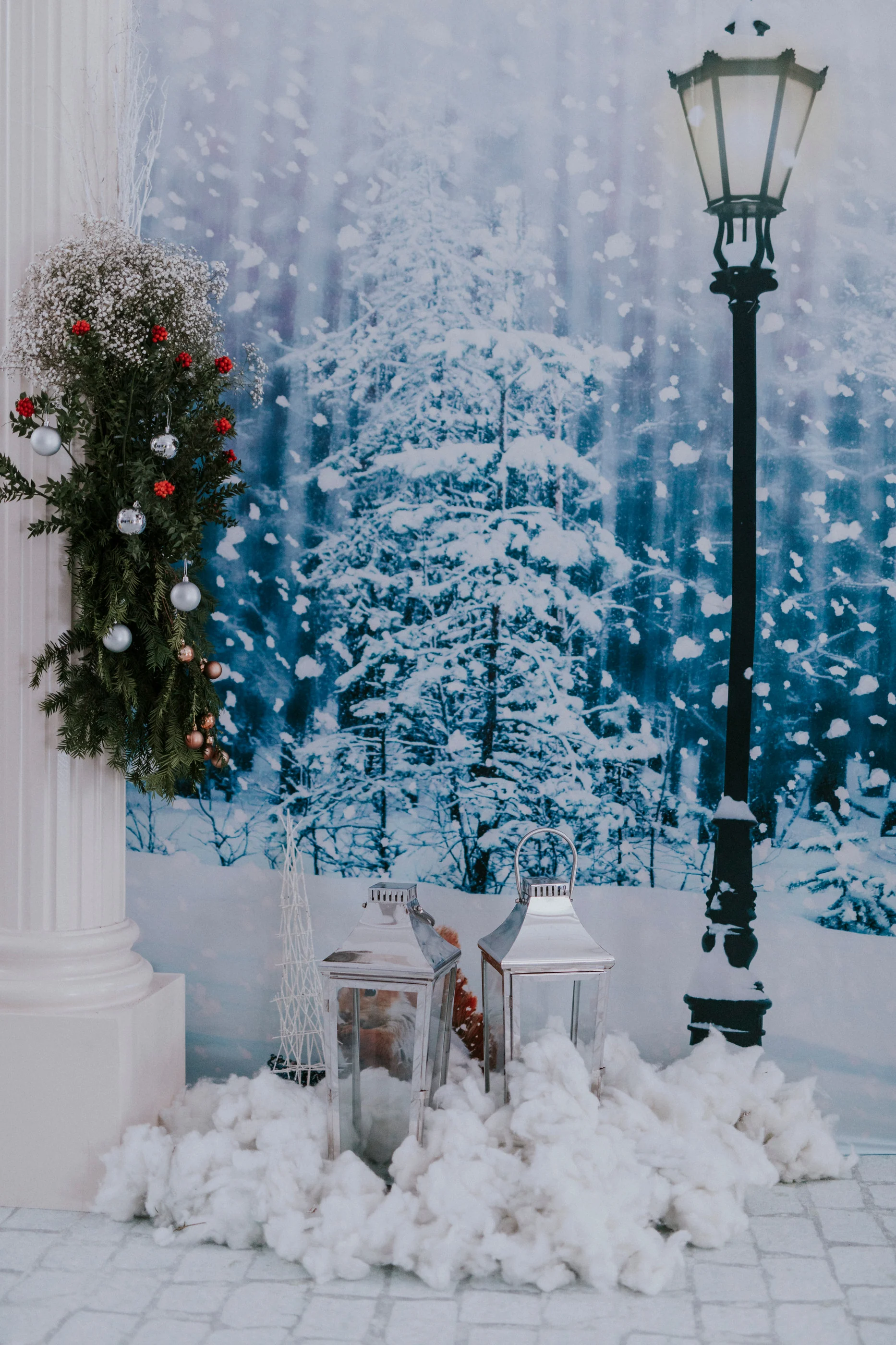 A Christmas Wedding: kış temalı masa ve dekor detayı, kare 8