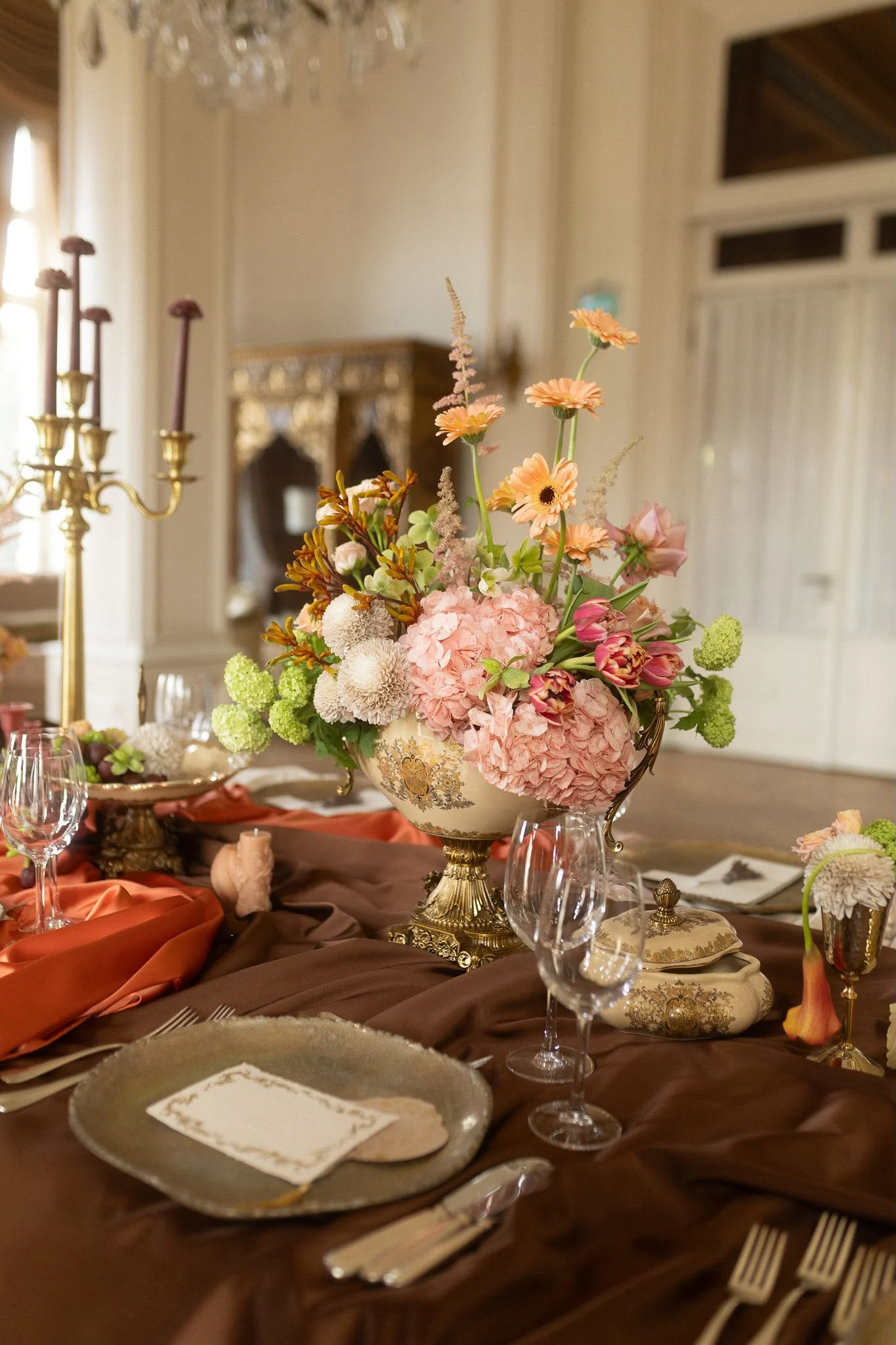 Maison d'Automne: davet dekorasyonu ve mekân detayları, arşiv karesi 164